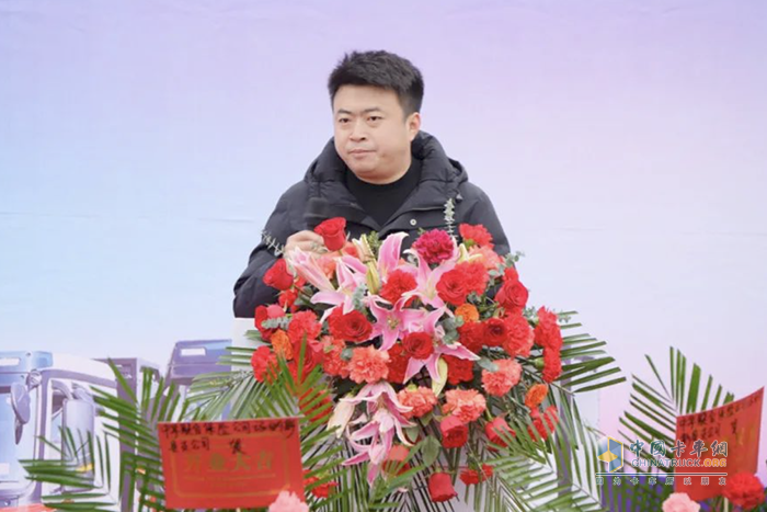 綠動啟程！百臺徐工純電動牽引車閃耀西北