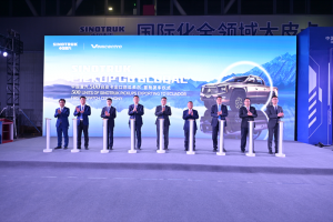 南美市場500臺訂單首批交車！中國重汽搏勝皮卡創(chuàng)海外出口新紀(jì)錄