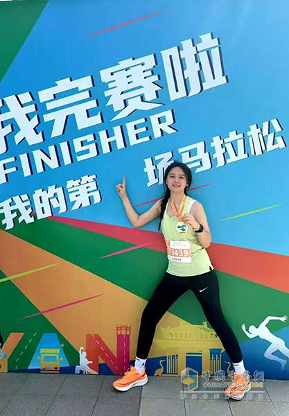 挑戰(zhàn)自我！超越極限！堰馬賽道上，看東風(fēng)營(yíng)銷人奔跑向未來