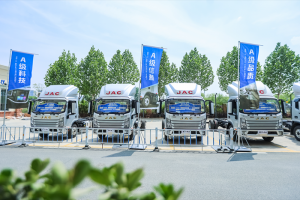 全新駿鈴A9登陸武漢 “5A標(biāo)準(zhǔn)”重新定義高端輕卡