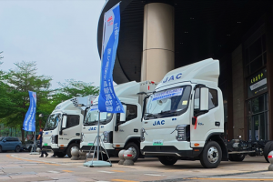 江淮新能源輕卡ES9鵬城上市，140度車型預(yù)售，智領(lǐng)城配物流綠色升級