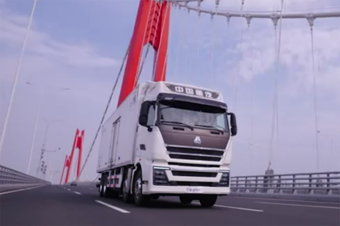 重卡銷(xiāo)量增長(zhǎng)20.3%！中國(guó)重汽奪冠，揭開(kāi)商用車(chē)行業(yè)“生存”新法則