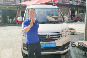 湖南周先生：長(zhǎng)安跨越新豹T3就是我的最佳移動(dòng)果攤！