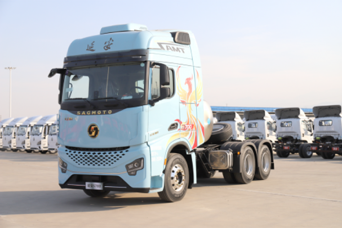 陜汽延安S700 LNG牽引車省氣又多拉，讓運輸更賺錢