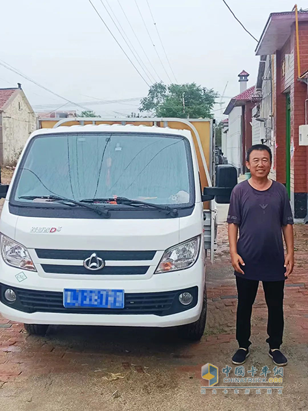 長途貨運老司機轉(zhuǎn)型城配，300L大氣罐跨越者D3CNG助高師傅開啟事業(yè)新篇