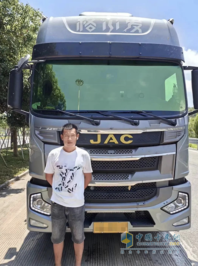 單月里程近3.5萬公里 成老板用江淮格爾發(fā)載貨車跑出“鮮”速度