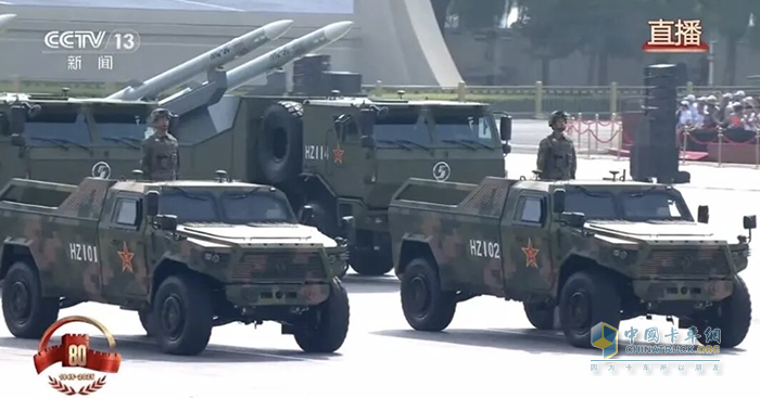鐵甲榮光！115輛東風(fēng)軍車天安門廣場成功受閱！