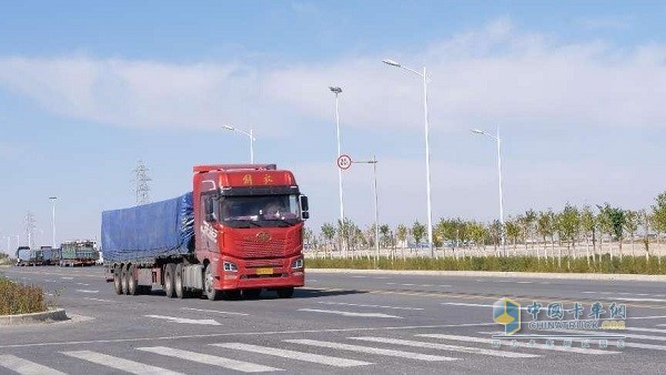 聚勢(shì)而強(qiáng)，大愛無疆 貨車寶首屆關(guān)愛卡友品牌“金路獎(jiǎng)”即將開啟！