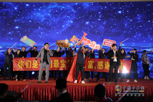 開(kāi)年戰(zhàn)報(bào)：一汽解放首月終端份額達(dá)到25.8%，以領(lǐng)跑者姿態(tài)起步2023