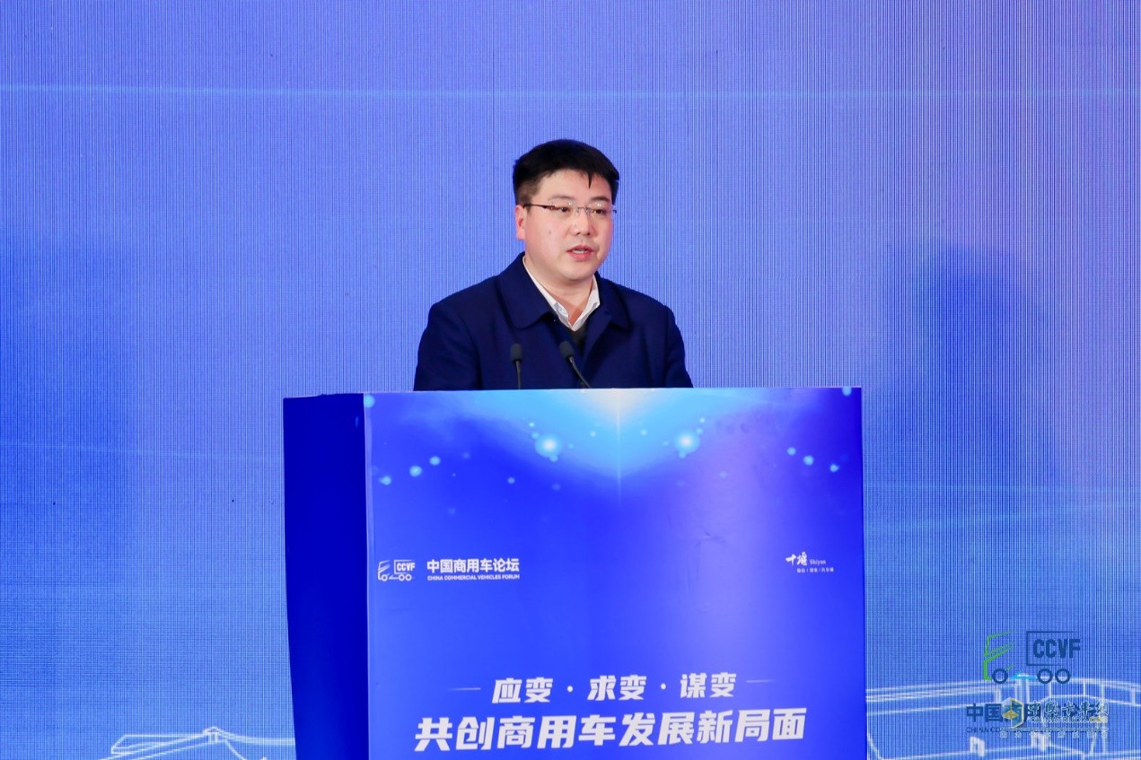 胡明茂：場景驅(qū)動(dòng)下的智能網(wǎng)聯(lián)汽車發(fā)展新局面