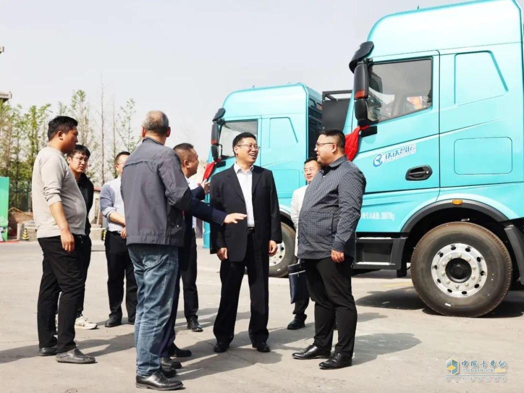 進(jìn)入2023年，如果科技旗下長(zhǎng)征汽車(chē)新能源重卡先后在唐山、保定、天津、成都、青島等地批量交付，實(shí)現(xiàn)開(kāi)門(mén)紅。