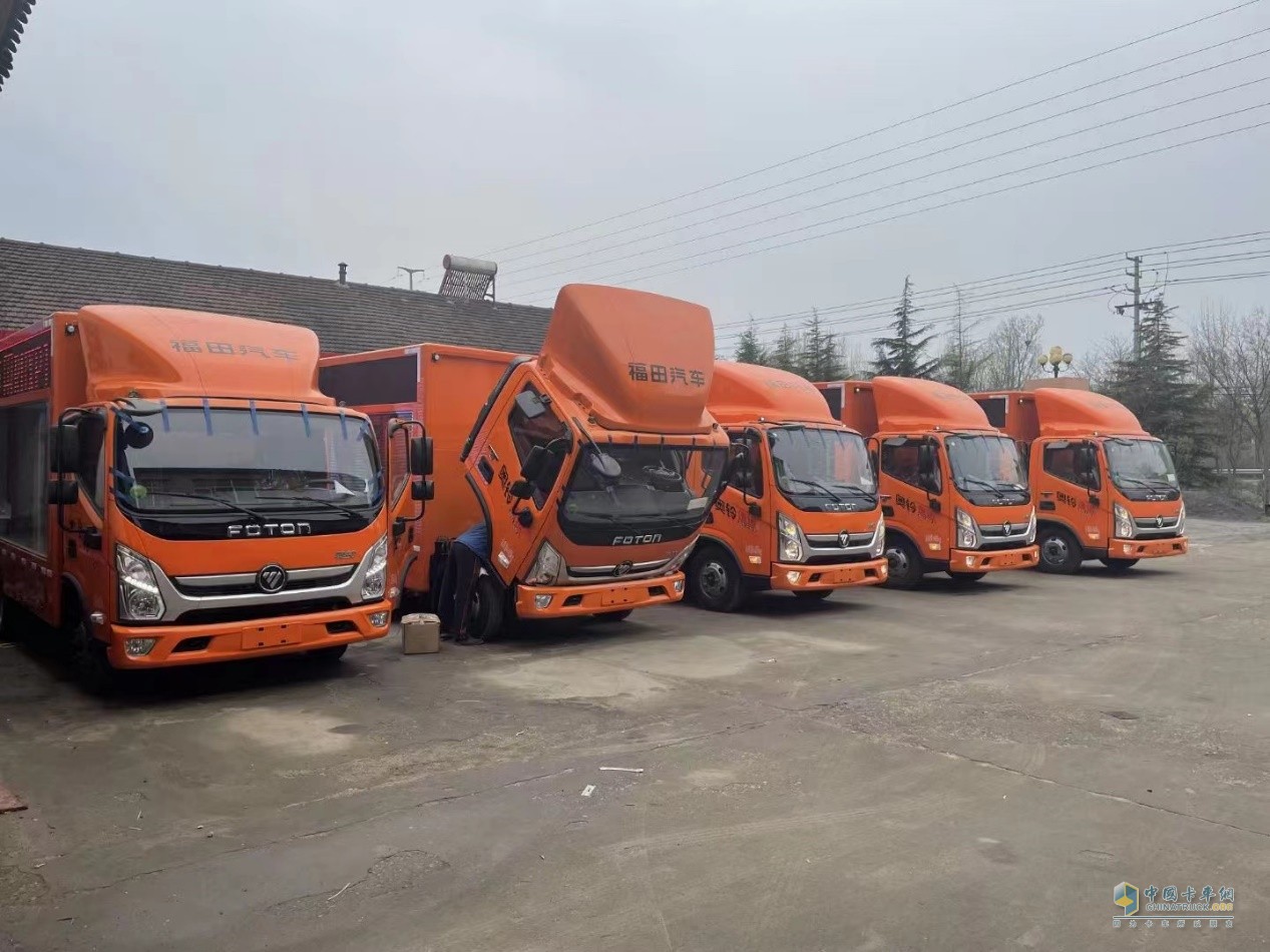 助力企業(yè)品牌營銷，10臺奧鈴大篷車交付江蘇金彭集團(tuán)