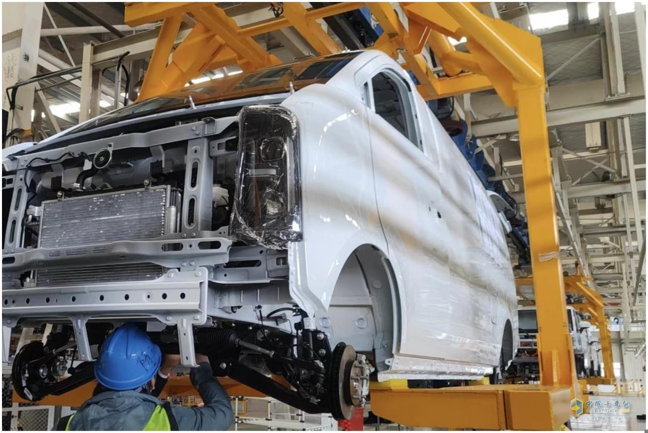 引領(lǐng)中國智慧物流車新風(fēng)向！金琥 EV48 亮相上海車展