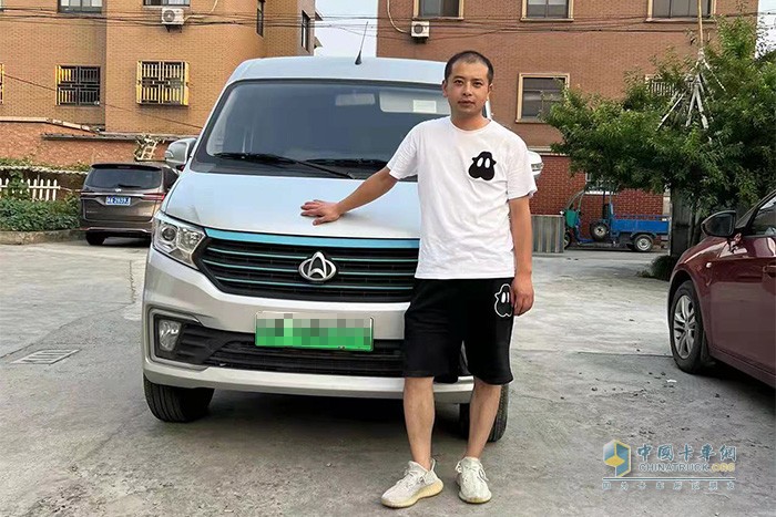 第一次買貨車就選擇了長安跨越，張阿斌選車的方式是信賴！