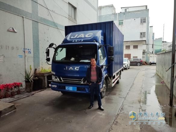 外出創(chuàng)業(yè)16年，他用江淮1卡駿鈴把食品貿(mào)易做大做強(qiáng)