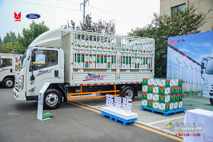 大馬力、定制化、高品質(zhì)三張王牌，江鈴凱威藍(lán)鯨新品火力全開   