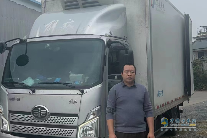 1年內(nèi)復(fù)購！貨運(yùn)新人廖息旺鐘情解放輕卡，勇奪運(yùn)營(yíng)里程賽亞軍