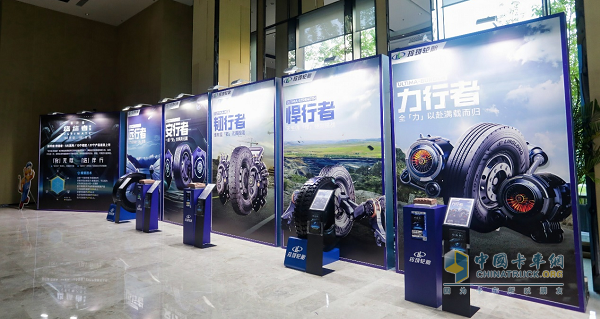 打造高端商用車輪胎標(biāo)桿，新玲瓏終結(jié)者系列重磅發(fā)布！