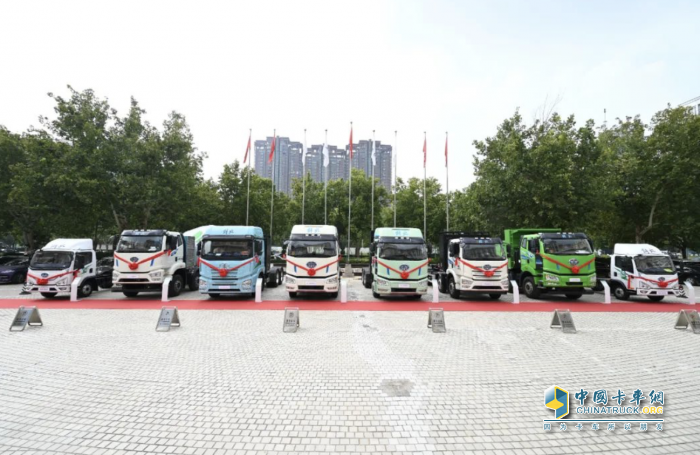 8月貨車進(jìn)口：同比降環(huán)比增，輕卡領(lǐng)跑中卡領(lǐng)漲、柴油最多