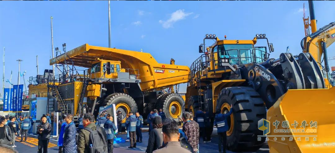 12000㎡、超180款展品—智慧徐工震撼亮相bauma CHINA 2024