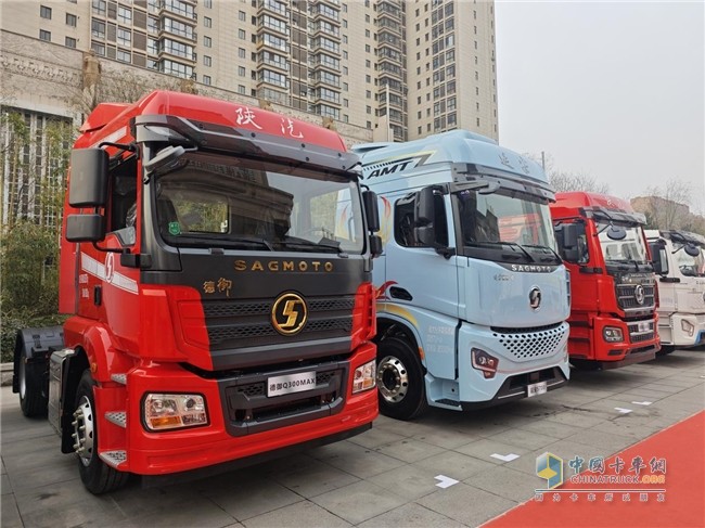 陜汽商用車2025合作伙伴大會多款明星產(chǎn)品亮相  引燃用戶關(guān)注熱潮