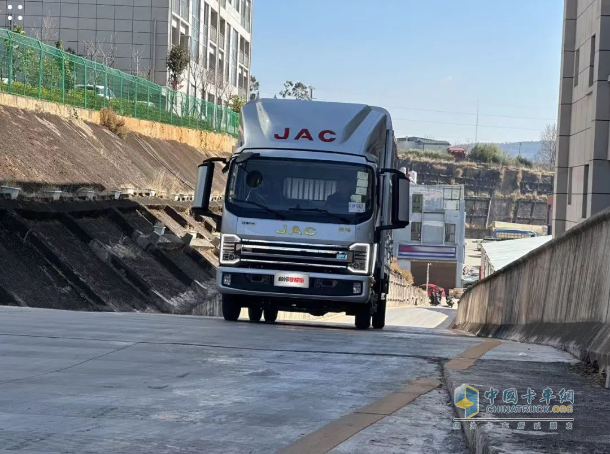 領(lǐng)先不止一代，帥鈴尊耀版全國首發(fā)上市