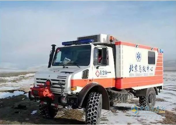 地震救援，烏尼莫克始終勇往直前