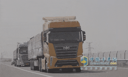 解放卡車：國(guó)車送國(guó)禮，犇！