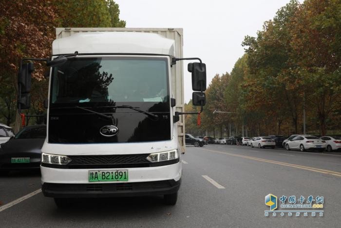 從“賣車”到“種樹(shù)”，中國(guó)卡車企業(yè)出海誰(shuí)能笑到最后？