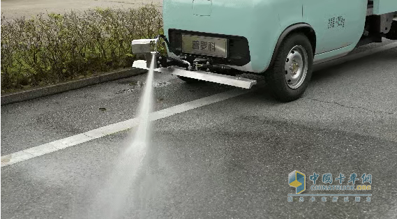 福田普羅科微微卡路面養(yǎng)護(hù)車
