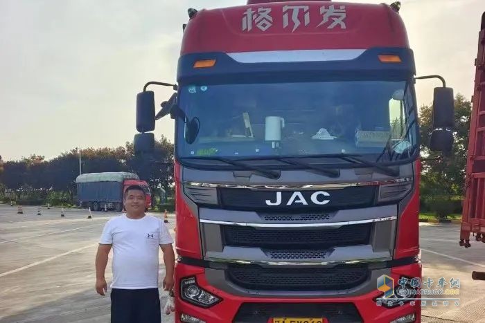 嘎嘎好，江淮格爾發(fā)快遞載貨車幫助東北老鐵生意節(jié)節(jié)高