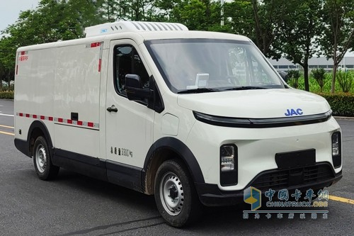Van寶路冷藏車：城配冷鏈“掘金”利器，無(wú)懼“三高”挑戰(zhàn)