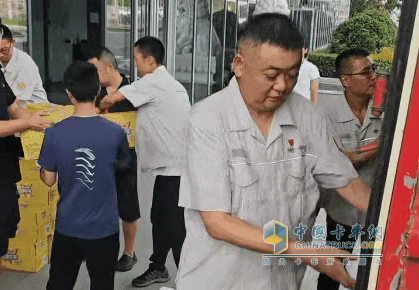 危情時刻，總有解放！一汽解放奔赴榕江！