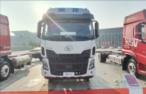 乘龍H5 270馬力大單橋卡車：新年返工期間的貨運(yùn)利器