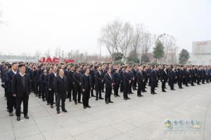 江淮商用車營銷事業(yè)部舉行2025年大區(qū)出征誓師大會(huì)  吹響新年“沖鋒號(hào)”，全力贏戰(zhàn)2025