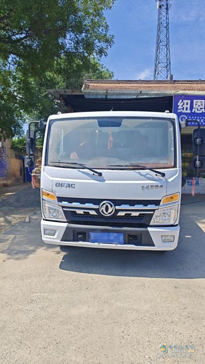 卡友兄弟說 家人作伴、朋友相隨，這樣的幸福與東風(fēng)多利卡超能有關(guān)