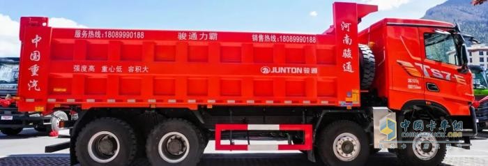 工程王者，煥新升級(jí)！中國(guó)重汽全新一代TS7自卸車閃耀西藏之巔