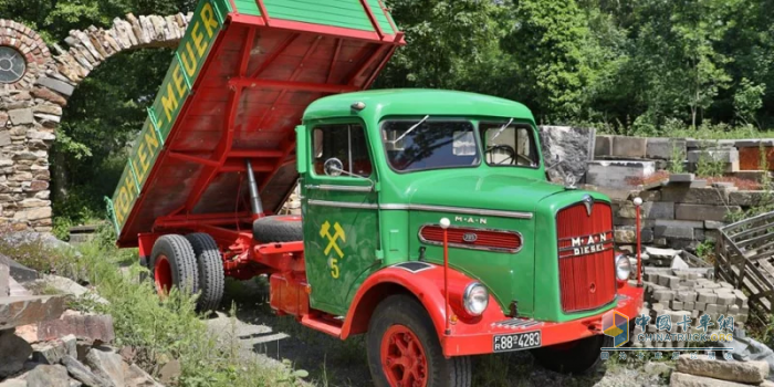 曼恩：引擎重啟1957！MAN 735 L1 K型卡車