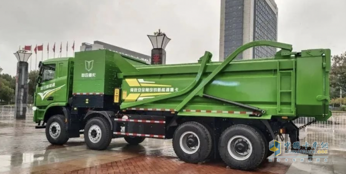 “氫”裝出發(fā)繪新藍圖 聯(lián)合氫能源自卸車閃耀2023氫能產(chǎn)業(yè)合作發(fā)展大會