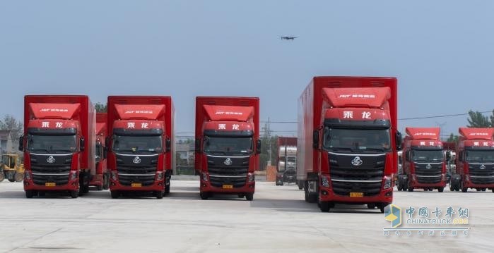618之前批量交付260臺(tái)，誰家快遞車這么受歡迎？