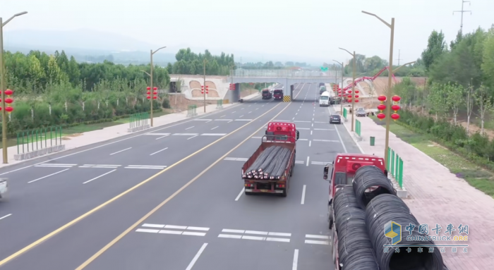 高效省氣，舒適可靠！乘龍H5 LNG牽引車憑實力征服山西“老司機”
