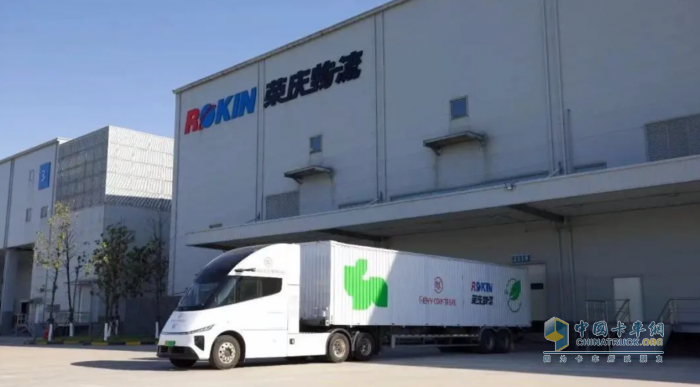 葦渡Windrose純電重卡助力榮慶物流，為人頭馬提供京滬、滬粵、滬蓉干線(xiàn)純電運(yùn)輸