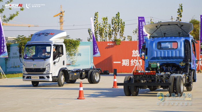 引領(lǐng)變革，見(jiàn)證信賴，濰柴新能源藍(lán)擎汽車新品全國(guó)上市體驗(yàn)之旅走進(jìn)鄭州