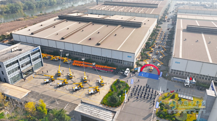 奔赴建設一線！徐工高空作業(yè)車批量出征！