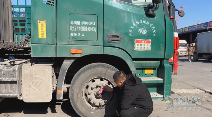 歐曼車主魏老板：康邁輪端，我信賴的行車守護神！