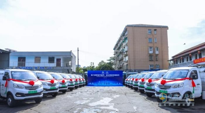 復(fù)購！宇通新能源環(huán)衛(wèi)車批量交付南京，打造低碳清運新標桿！