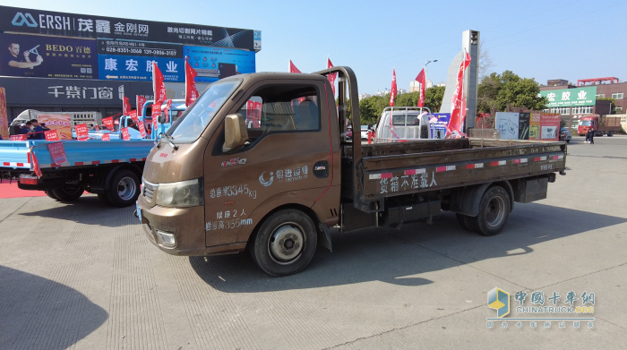 六年陪伴，東風(fēng)途逸T5走進(jìn)一個(gè)人的心里