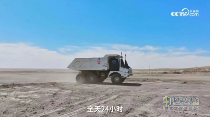 央視體驗官探訪揭秘 看徐工搭上數(shù)智列車