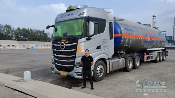 盤錦首臺車用戶使用報(bào)告：北京重卡?；愤\(yùn)輸車安全可靠，誠不欺我！