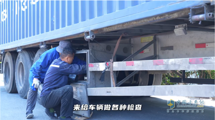 110萬公里零大修！物流老板為何押注乘龍H7 LNG？